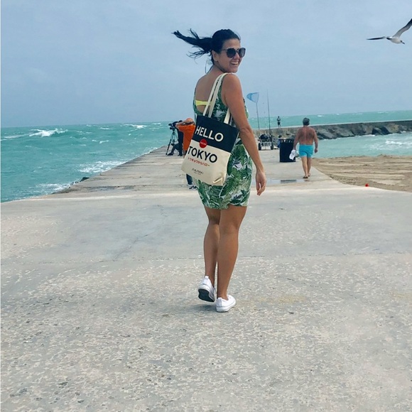 Meet your Posher, Lore🙋🏻‍♀️🙋🏻‍♀️🙋🏻‍♀️🌸🌸❤️❤️ - Picture 9 of 9